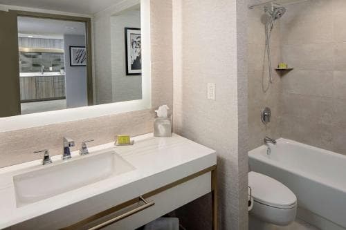 DoubleTree by Hilton Tulsa Downtown
