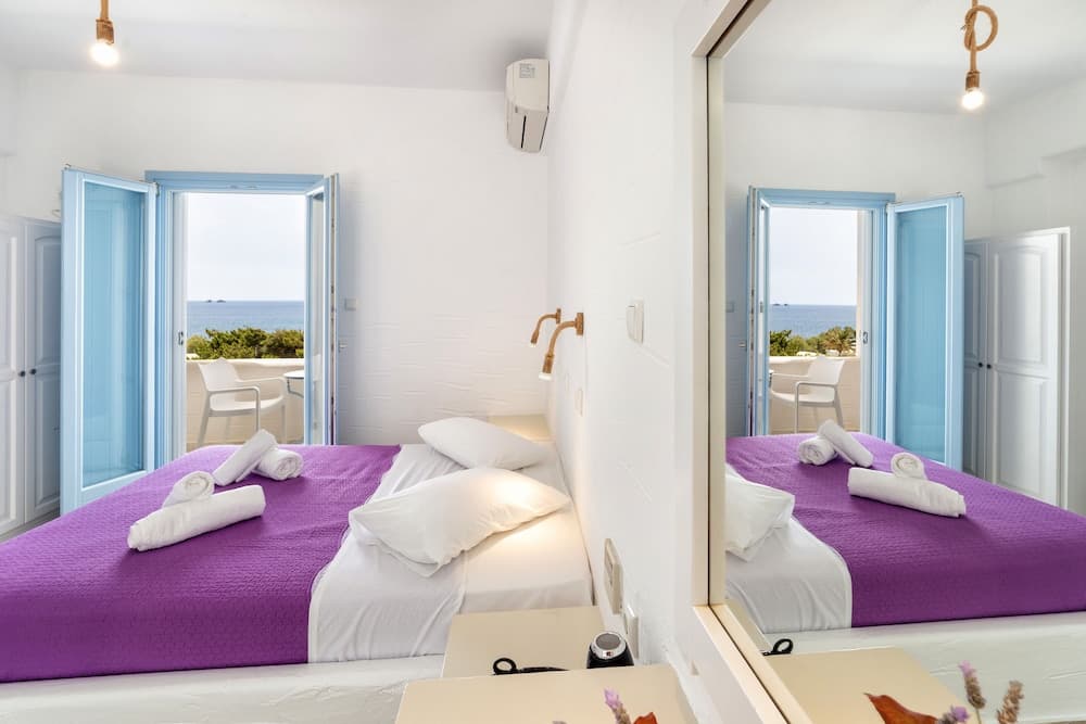 Stratos Apartments & Studios