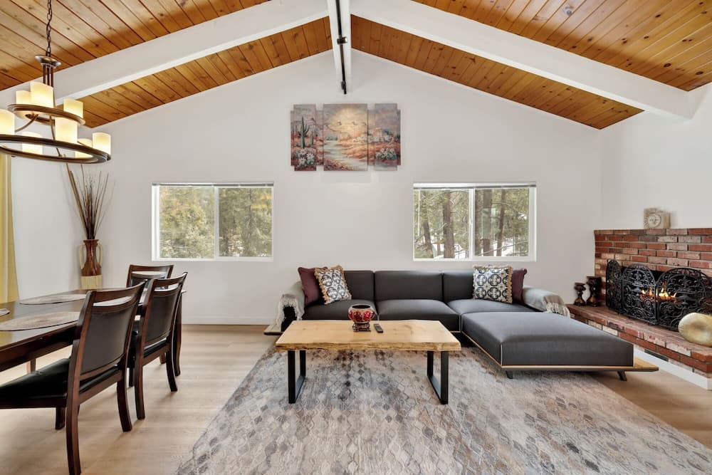 Sueños Azules- Fawnskin Retreat Cottage in Big Bear