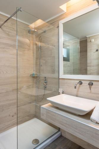 Mary's Residende Suites