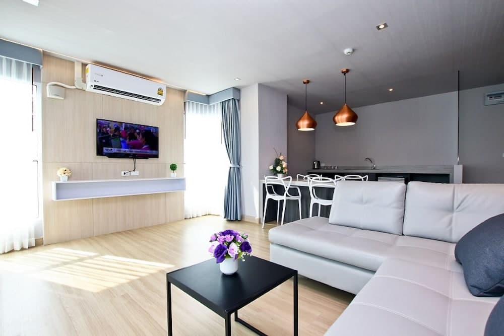 Le Breeze Resort