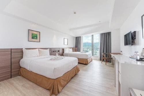 Crown Regency Hotel and Towers