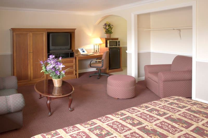 Legacy Inn & Suites