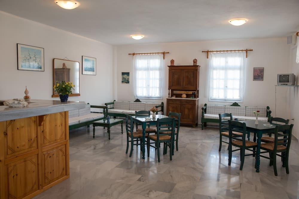 Arkas Inn