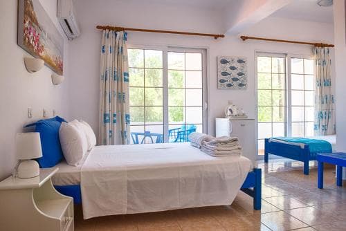 Faros Rooms