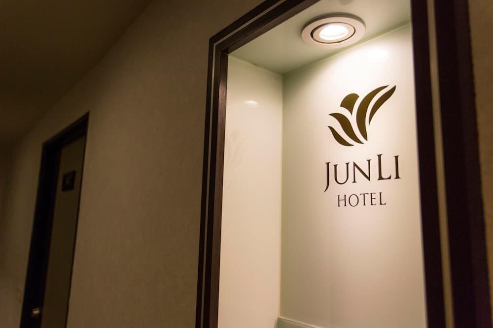Junli Hotel