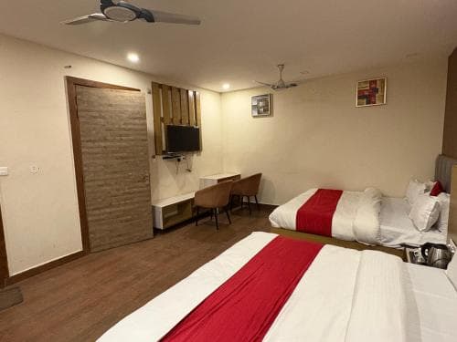 Fabhotel Js Pearl