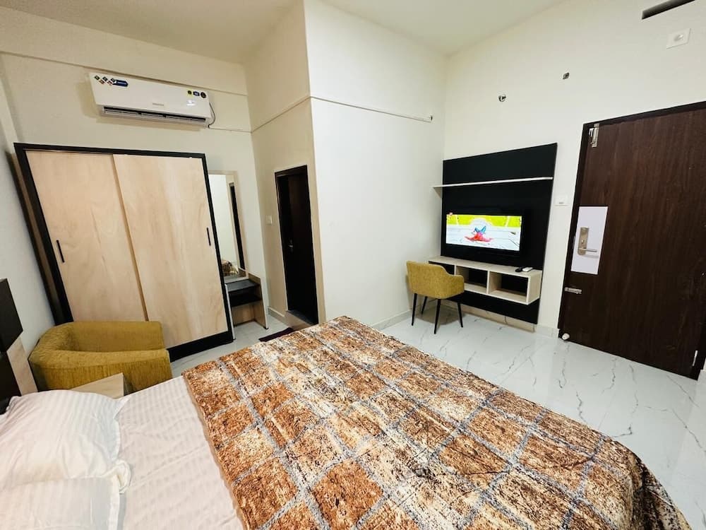COCOBAY INN