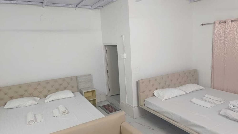 Vinayaka Inn Sittong