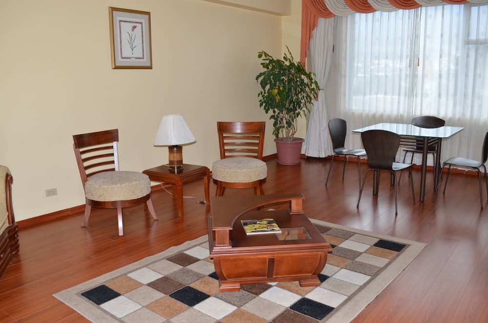 Hotel Tambo Real