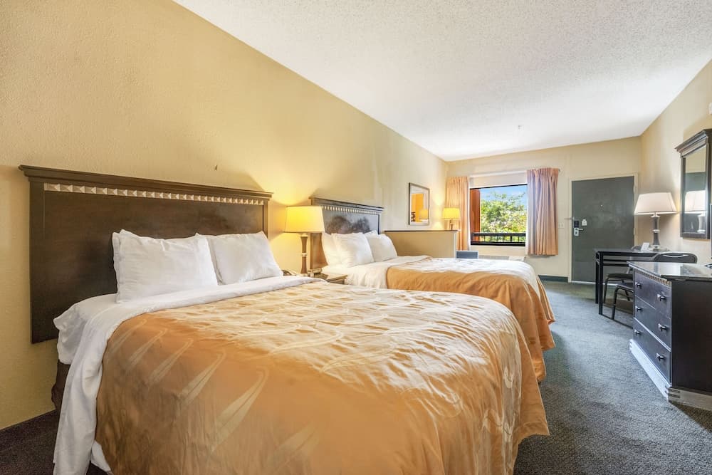 MI CASA HOTEL
