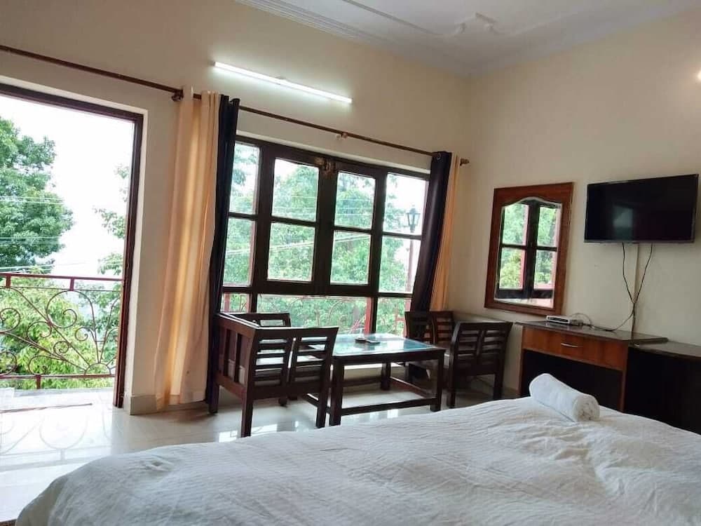 Hotel Usha Palace