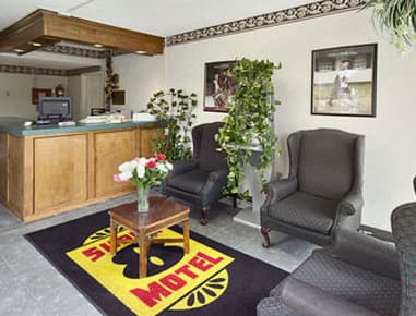 Super 8 Williamsburg Colonial