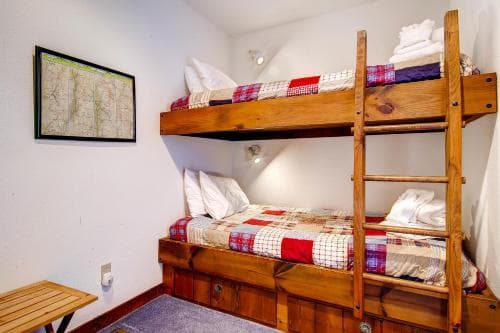 Cedar Rock Chalet