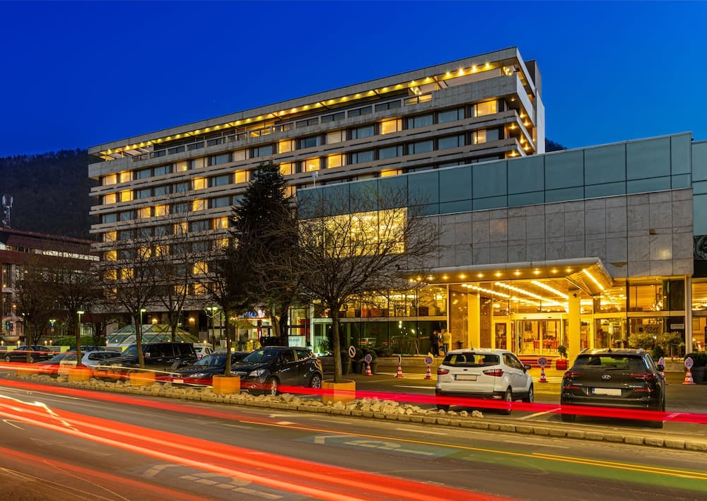 Aro Palace Hotel