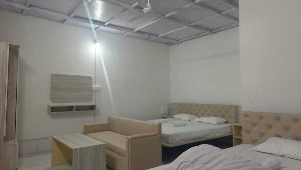 Vinayaka Inn Sittong