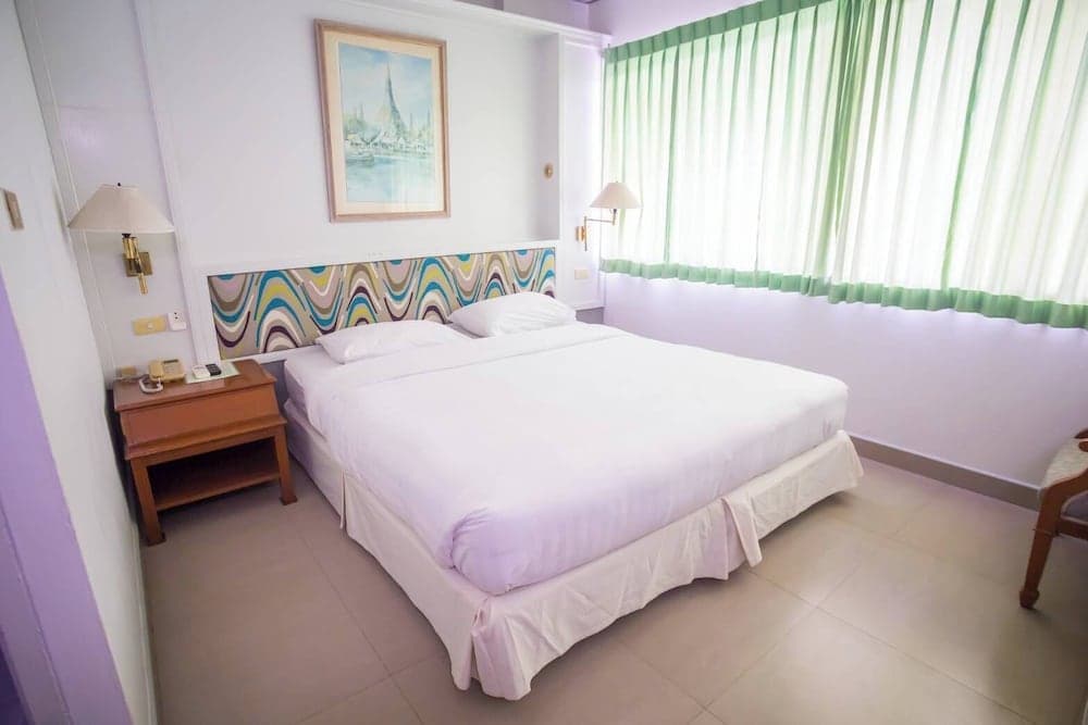 Lopburi Inn
