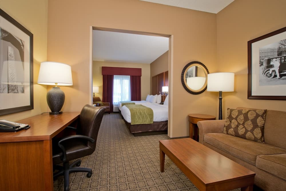Comfort Suites