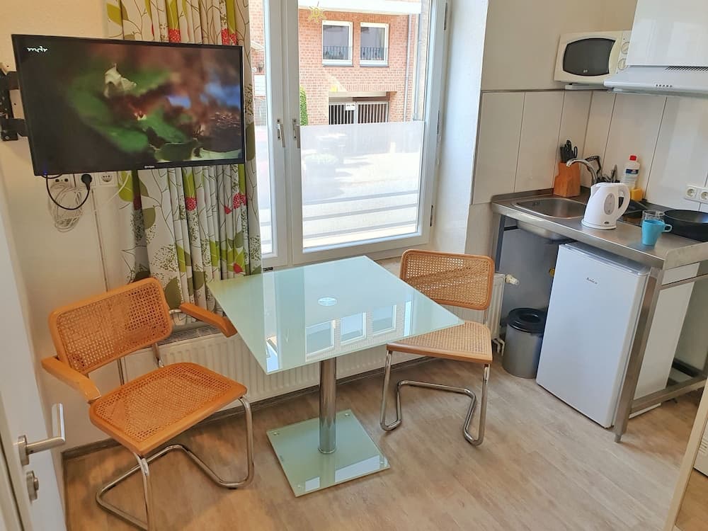 B&L Hostel