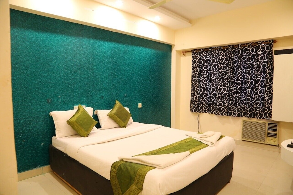 Hotel Sri Mayuri