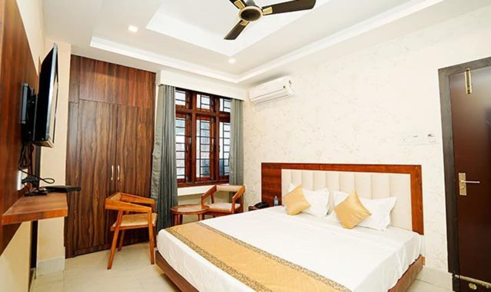 FabHotel Prime Royal Inn