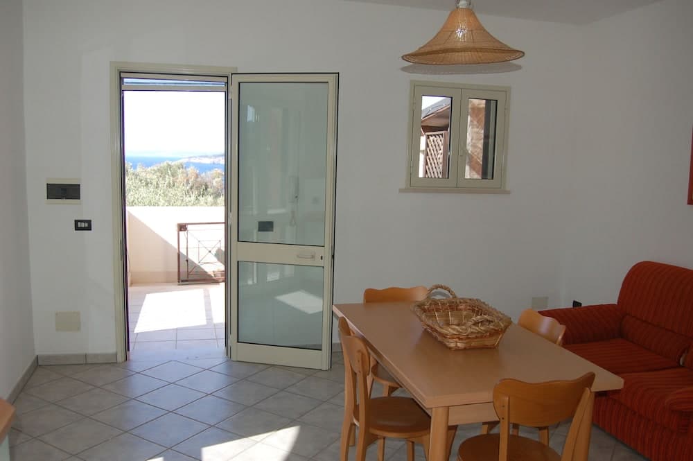 Residence Torre Del Mito