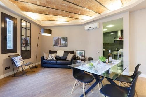 AinB Eixample Miro Apartments