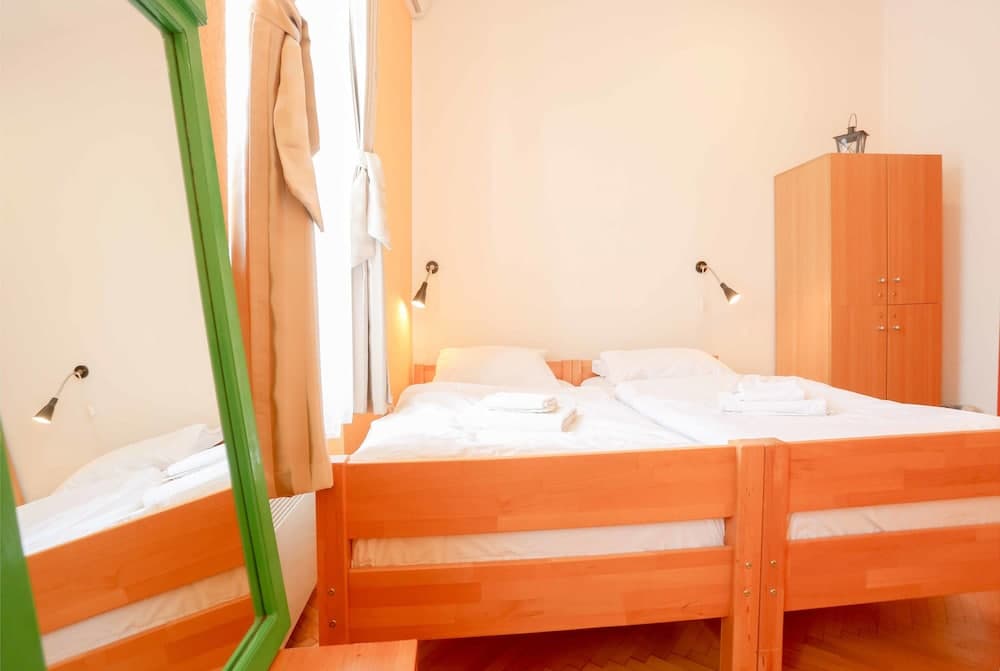 Hostel Pigeon Square