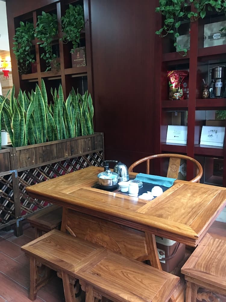 Shi Liu Hotel