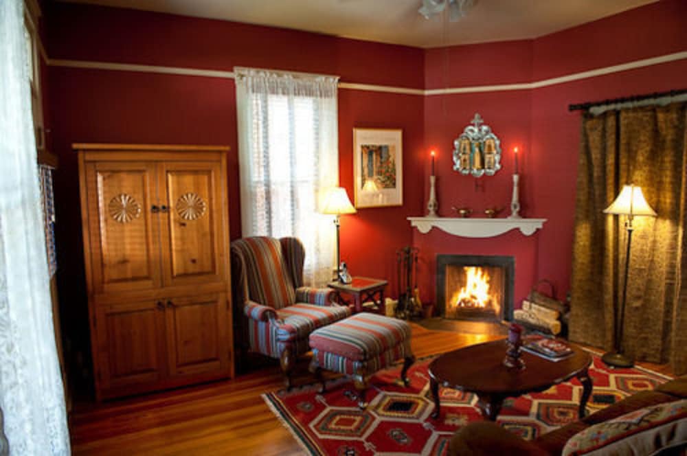 El Paradero Bed & Breakfast Inn