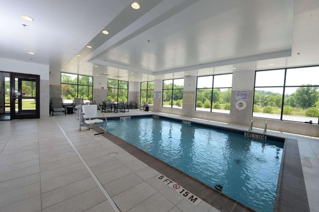 Hampton Inn & Suites Lenoir, NC