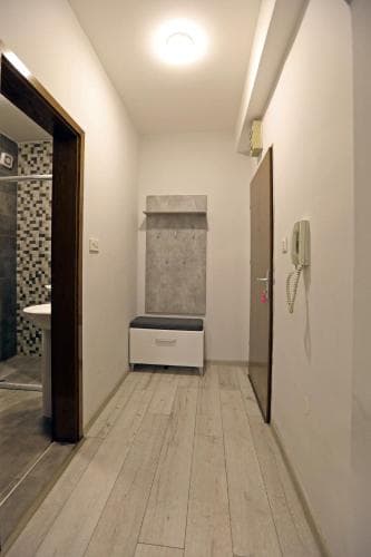 Hostel 42