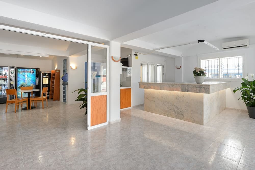 Aparthotel Del Mar
