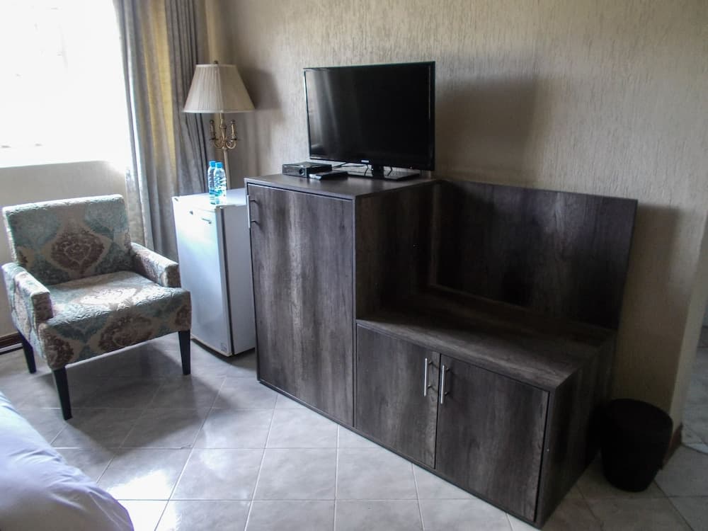 Tecla Lodges