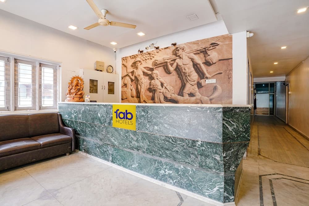 Fabhotel Shree Maya