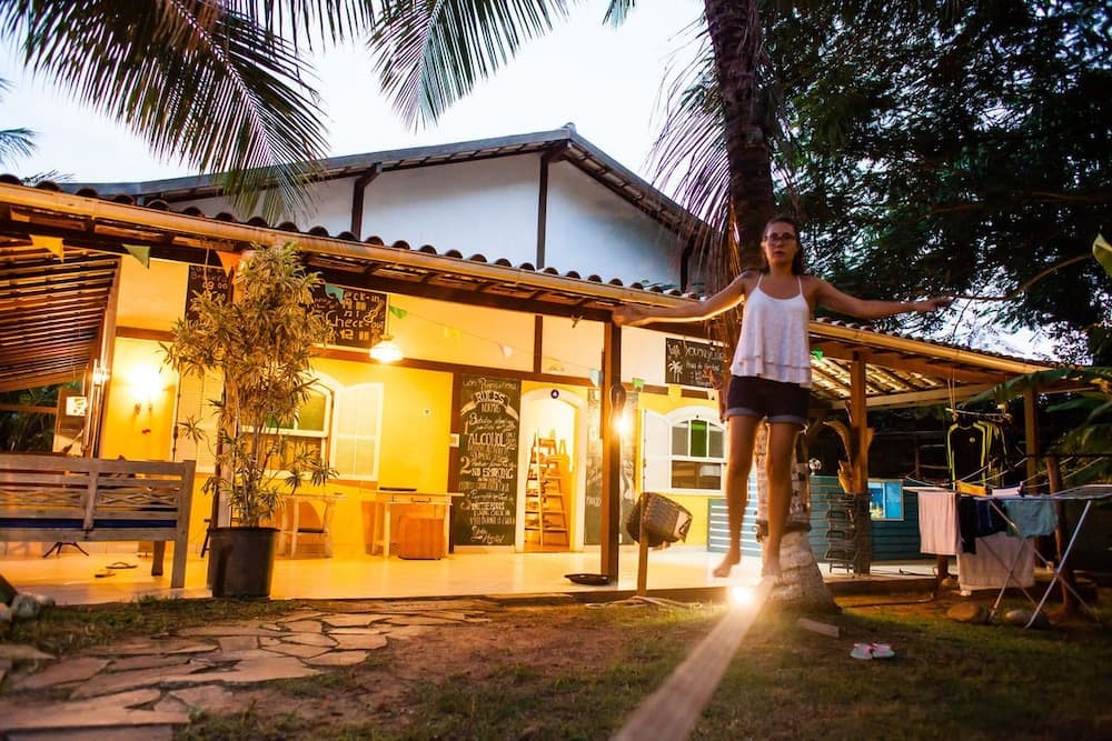 Yolo Hostel