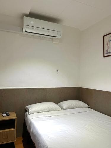 BE Ramblas Guest House