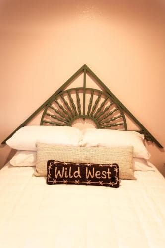 Four Winds Motel