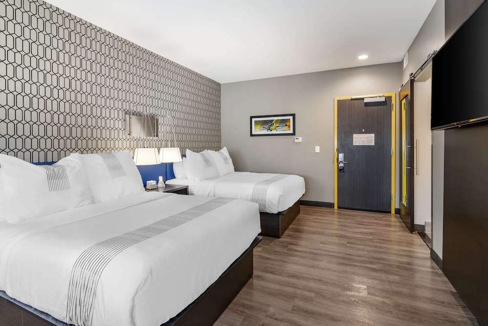 GLō Best Western Savannah-Gateway I-95