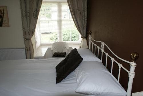 Longmead House