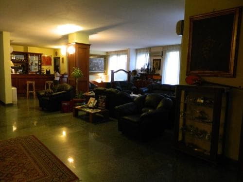 Ascot Lodging