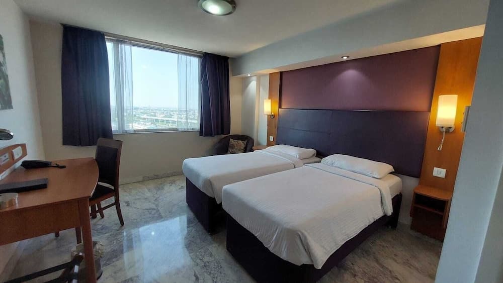DEVENTURE HOTEL