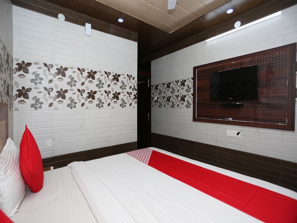Oyo 28835 Hotel Star