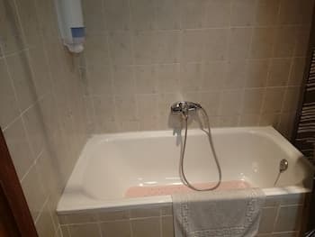 Hostal El Almendros