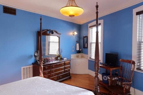 Stepping Stone Inn