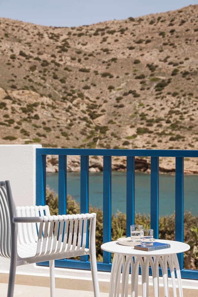 Dolphin Bay Seaside Resort & Suites