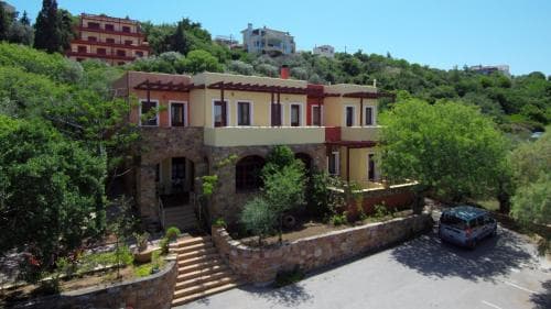 Benovias