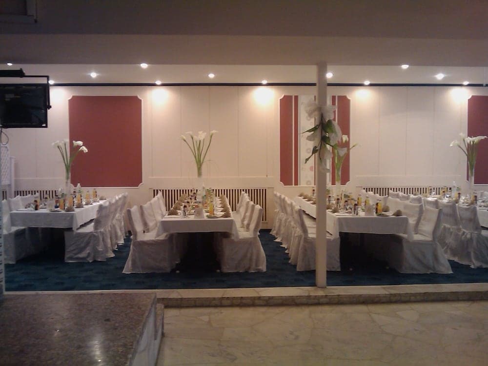 Frederic Joliot Curie Hotel