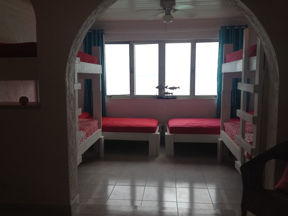 BahaSea Backpackers