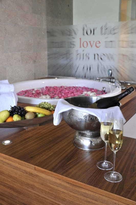 7800 Cesme Hotel